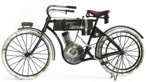 مدل سه بعدی دوچرخه قدیمی هارلی دیویدسون